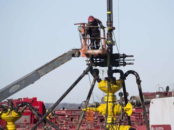 Vaca Muerta marcó un récord histórico de fracturas en junio con 2.760 etapas. Vaca Muerta marcó un récord histórico de fracturas en junio con 2.760 etapas.