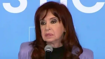CFK no podrá volver a cobrar la pensión de Néstor Kirchner y ANSES le pedirá que devuelva $1000 millones CFK no podrá volver a cobrar la pensión de Néstor Kirchner y ANSES le pedirá que devuelva $1000 millones