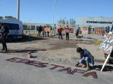 La protesta de&nbsp;transportistas en la base de EDVSA en Neuqu&eacute;n (Foto: Sebasti&aacute;n Fari&ntilde;a Petersen)