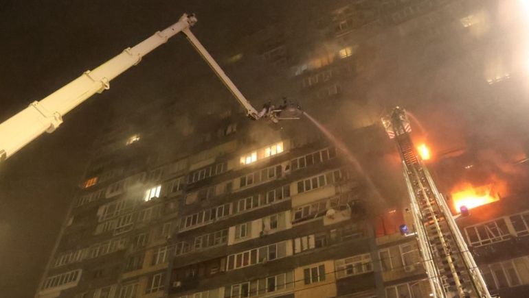 Rusia atacó Ucrania con 465 drones y 32 misiles: lo dejó sin luz