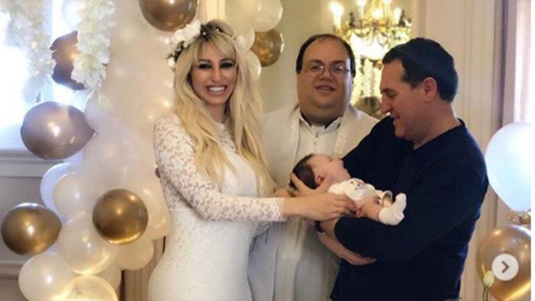 Tras la denuncia por violencia verbal, Vicky renovó los votos matrimoniales con Javier Naselli