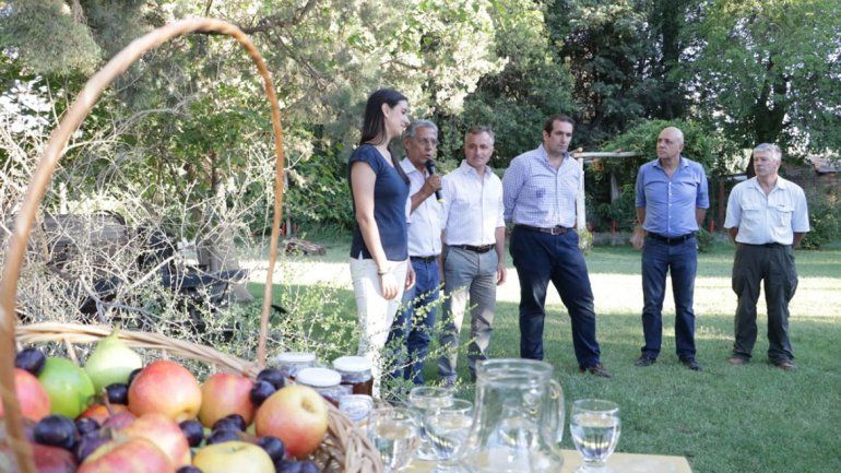 En campaña, Pechi les dio señales a los productores