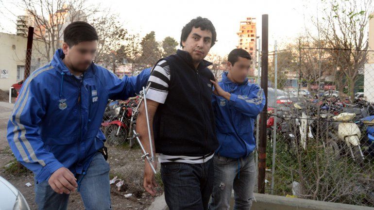 Los agentes de Seguridad Personal detuvieron y trasladaron a Lira.