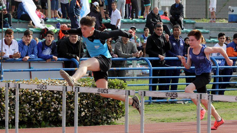 Neuquén suma éxitos en básquet 3x3, fútbol y atletismo en los Juegos Evita