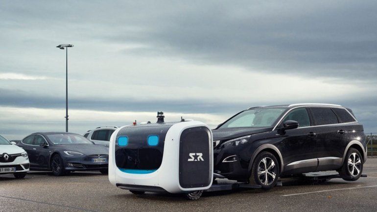 Franceses inventaron un robot que te hará el valet parking en el aeropuerto