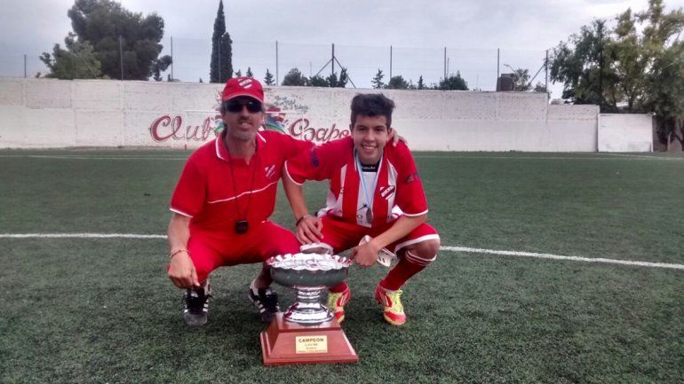 Tardella junto a Juan Cruz. Campeonaron juntos en el Rojo.