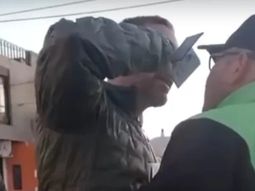 Fabricio Sachi, fiscal auxiliar en Santa Cruz, se negó a un control de alcoholemia en Comodoro Rivadavia, donde vive, y ahora quedó imputado ante la justicia de Chubut por resistencia a la autoridad. Fabricio Sachi, fiscal auxiliar en Santa Cruz, se negó a un control de alcoholemia en Comodoro Rivadavia, donde vive, y ahora quedó imputado ante la justicia de Chubut por resistencia a la autoridad.