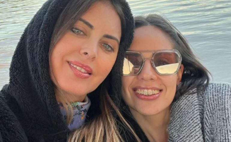 Durante su internación Silvina Luna estuvo acompañada por su amiga Eugenia Orellana.