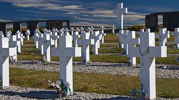 Isaías Quilahueque es recordado en Malvinas como una de las víctimas de la guerra. Isaías Quilahueque es recordado en Malvinas como una de las víctimas de la guerra.