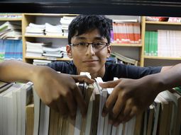 Josías es estudiante de quinto año en la EPET N°3 Josías es estudiante de quinto año en la EPET N°3