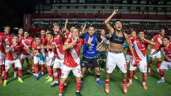 las tremendas chicanas de argentinos juniors a platense tras ganarle el clasico las tremendas chicanas de argentinos juniors a platense tras ganarle el clasico