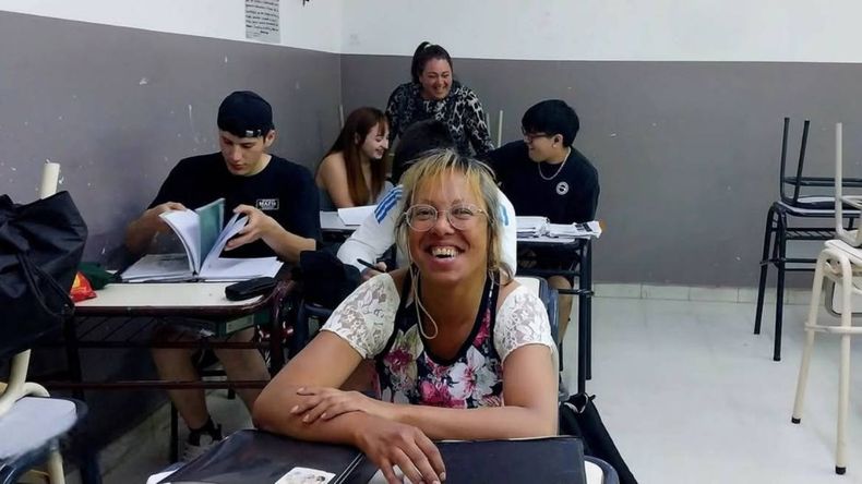 Siempre con una sonría, María desafía a su propio destino y no pierde los sueños. | LM Neuquen Siempre con una sonría, María desafía a su propio destino y no pierde los sueños.