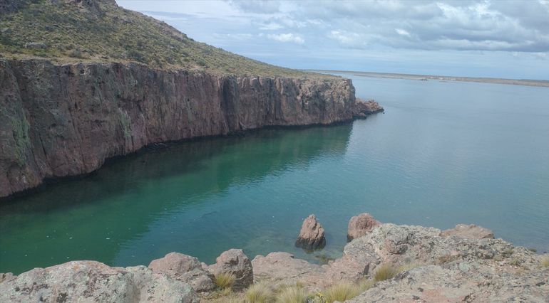La Ría Deseado, en el noreste de Santa Cruz, muy cerca de Puerto Deseado. La Ría Deseado, en el noreste de Santa Cruz, muy cerca de Puerto Deseado.