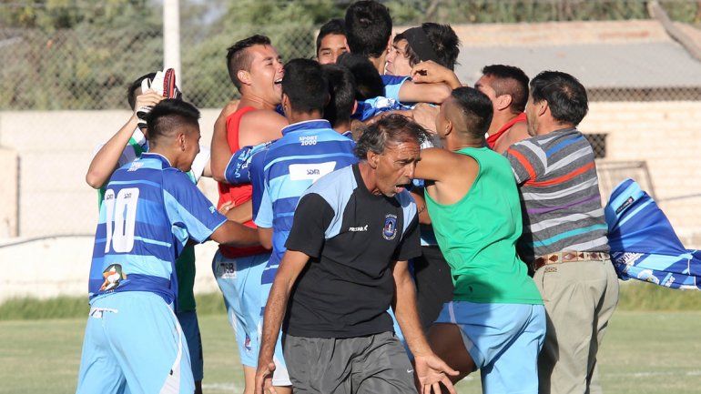 Tras los penales, Pacífico y Alianza son finalistas de la Copa Neuquén