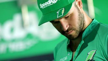 Los pilotos del automovilismo argentino se manifestaron por las redes sociales ante la negativa del Gobierno Nacional de habilitar la competencia del Turismo Carretera en La Plata. Los pilotos del automovilismo argentino se manifestaron por las redes sociales ante la negativa del Gobierno Nacional de habilitar la competencia del Turismo Carretera en La Plata.