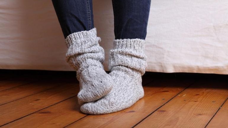 Invierno sin frío en los pies: el curioso truco japonés para mantenerlos calientes