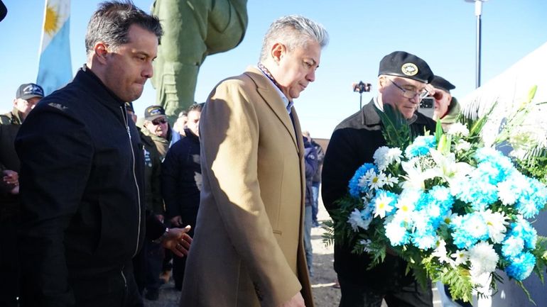 El intendente Carlos Koopmann y el gobernador Rolando Figueroa. El intendente Carlos Koopmann y el gobernador Rolando Figueroa.