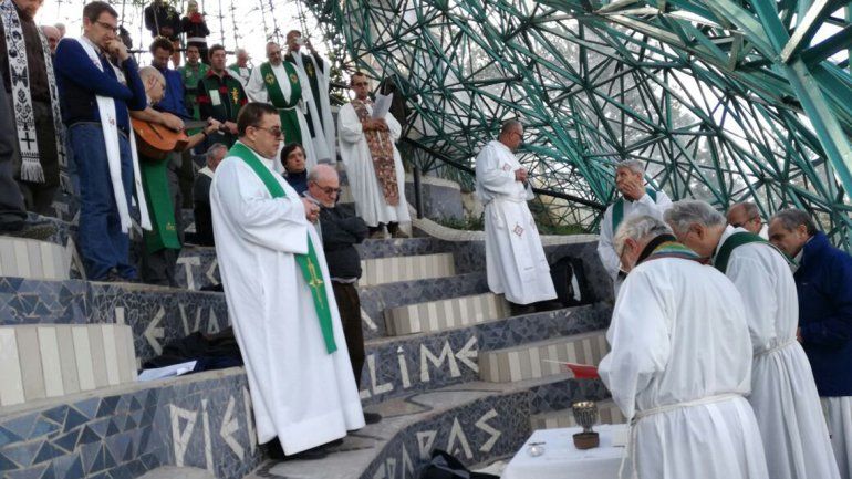 El obispo Croxatto celebró la primera misa en el Cristo Luz