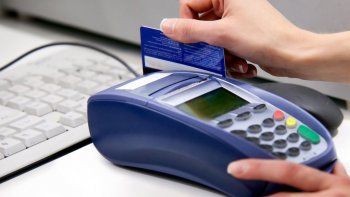 afip controla las compras con tarjeta de debito: hasta que montos se podra gastar afip controla las compras con tarjeta de debito: hasta que montos se podra gastar