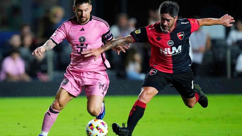 Una hora repleta de magia: el show de Lionel Messi contra Newells