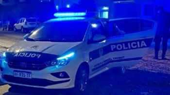 La policía de Comodoro Rivadavia recibió un alerta desde el Centro de Monitoreo Urbano: una persona estaba envuelta en llamas en la vía pública (imagen ilustrativa). La policía de Comodoro Rivadavia recibió un alerta desde el Centro de Monitoreo Urbano: una persona estaba envuelta en llamas en la vía pública (imagen ilustrativa).