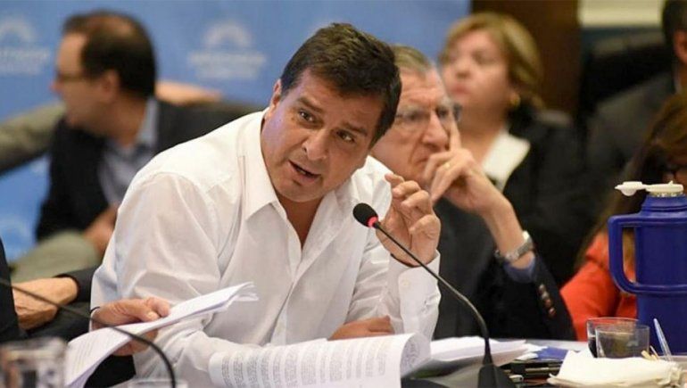 Un diputado oficialista propuso un aumento salarial por decreto