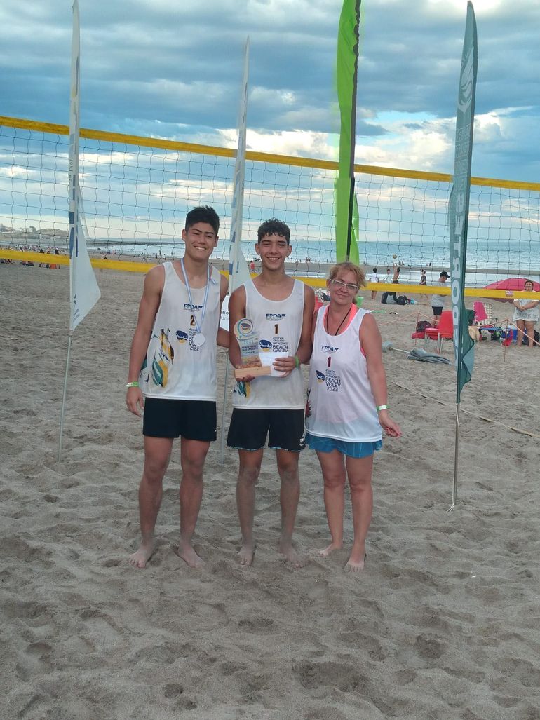 Augusto Sosaya y Fausto Inostroza, la dupla regional que representará a Argentina en beach voley. Augusto Sosaya y Fausto Inostroza, la dupla regional que representará a Argentina en beach voley.
