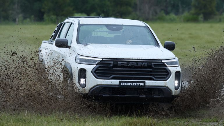 RAM Dakota.