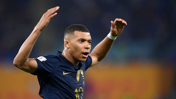 francia, el primero en pisar los octavos de final: el doblete de mbappe francia, el primero en pisar los octavos de final: el doblete de mbappe