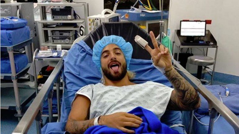 Maluma asustó a sus fans al entrar al quirófano