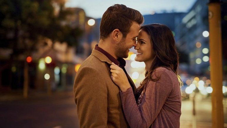 Zodíaco: los signos que se enamoran a primera vista