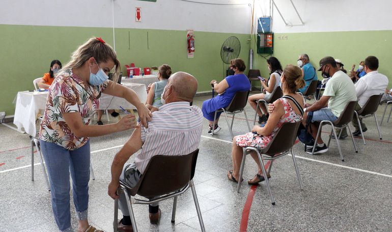 Bajó el interés por la vacunación y piden que los neuquinos refuercen sus esquemas