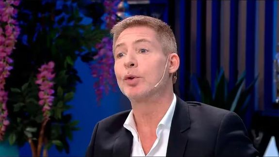 Adrián Suar se cruzó con Alejandro Lerner en el programa de Juana Viale.