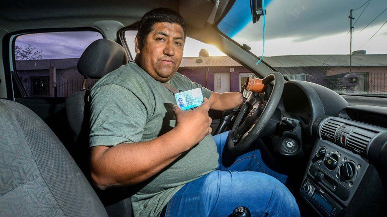 La discapacidad no le saca la ilusión de ser taxista