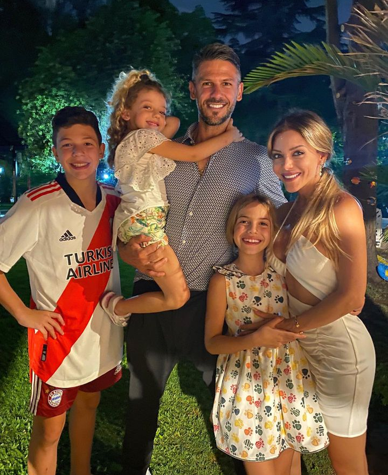 Toda la familia Demichelis acompaña a Martín a cumplir su sueño de ser DT de River.