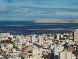 En Comodoro Rivadavia, la ciudad petrolera de Chubut, hay 16.000 personas que tienen problemas de empleo, según los datos recientemente difundidos por el INDEC. En Comodoro Rivadavia, la ciudad petrolera de Chubut, hay 16.000 personas que tienen problemas de empleo, según los datos recientemente difundidos por el INDEC.