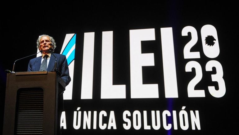 El principal mentor de Javier Milei propuso suspender relaciones con el Vaticano