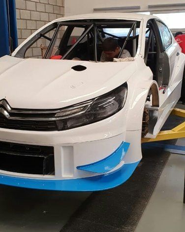 El FDC Motor Sports trabaja sobre los C4 Lounge con los que afrontar&aacute; este a&ntilde;o como equipo particular en el S&uacute;per TC2000.