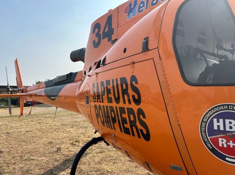 Luego de ser detectado por trabajadores viales, el ciclista fue rescatado del barranco en helicóptero. Luego de ser detectado por trabajadores viales, el ciclista fue rescatado del barranco en helicóptero.