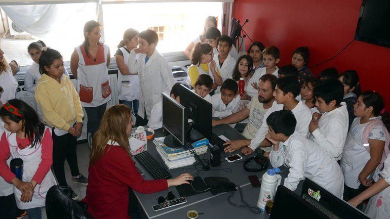 Con mucho entusiasmo, los alumnos de la Escuela 207 visitaron el diario