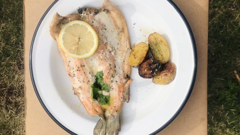 Receta: trucha a la manteca con papines