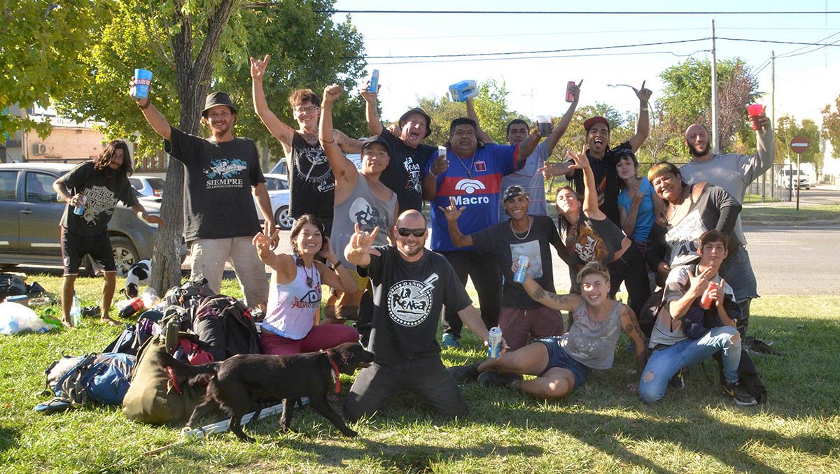 Fanáticos de La Renga llegaron de todo el país para el gran Banquete