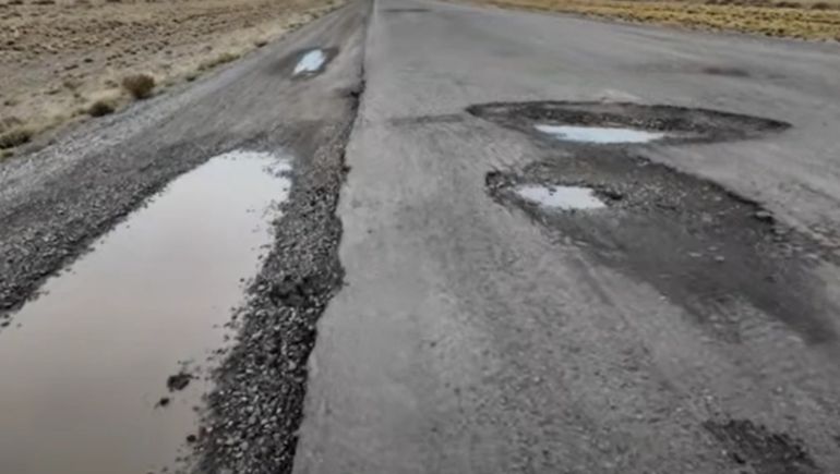 El mal estado de la Ruta 40 es uno de los argumentos principales de los chilenos para no pagarle a Chubut. El mal estado de la Ruta 40 es uno de los argumentos principales de los chilenos para no pagarle a Chubut.