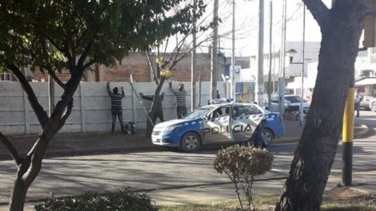Reclamaron más seguridad con una volanteada y Plottier se llenó de policías