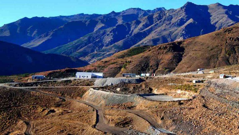 El Gobierno neuquino rescindió la concesión a la minera Trident