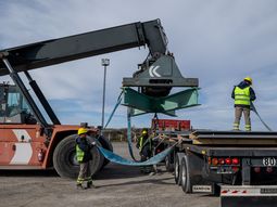 Más de 2.000 rionegrinos participan en la construcción del oleoducto, con picos de hasta 87% de mano de obra local. Más de 2.000 rionegrinos participan en la construcción del oleoducto, con picos de hasta 87% de mano de obra local.