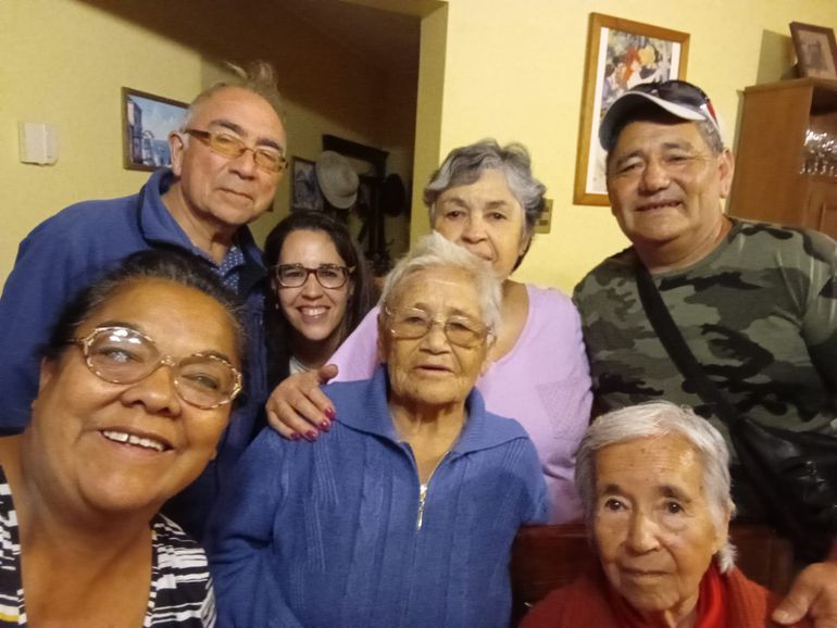 En Chile no tenían idea de su existencia: Siria, la neuquina que conoció a sus familiares a los 91 años