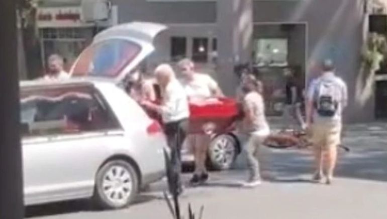 Horror en Rosario: un coche fúnebre perdió un cajón con un cuerpo en pleno centro