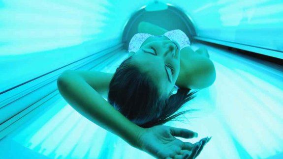 El bronceado artificial hace estragos en los Estados Unidos.