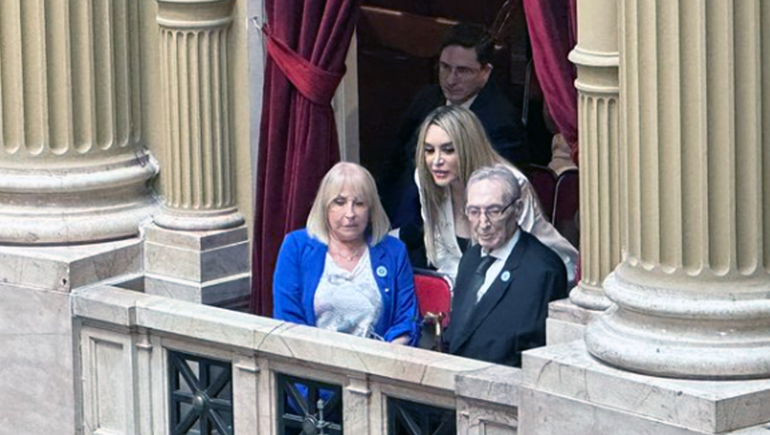 Alicia Luján Lucich y Norberto Horacio Milei, padres del Javier Milei, durante el acto de asunción presidencial. Foto: LMN.  